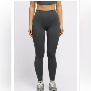 Nama Body butter contour leggings
